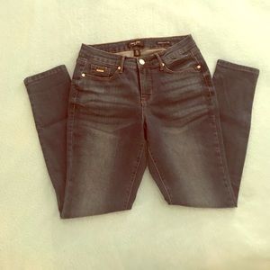 🔥🔥Nine West size 8P. Stretch Jeans